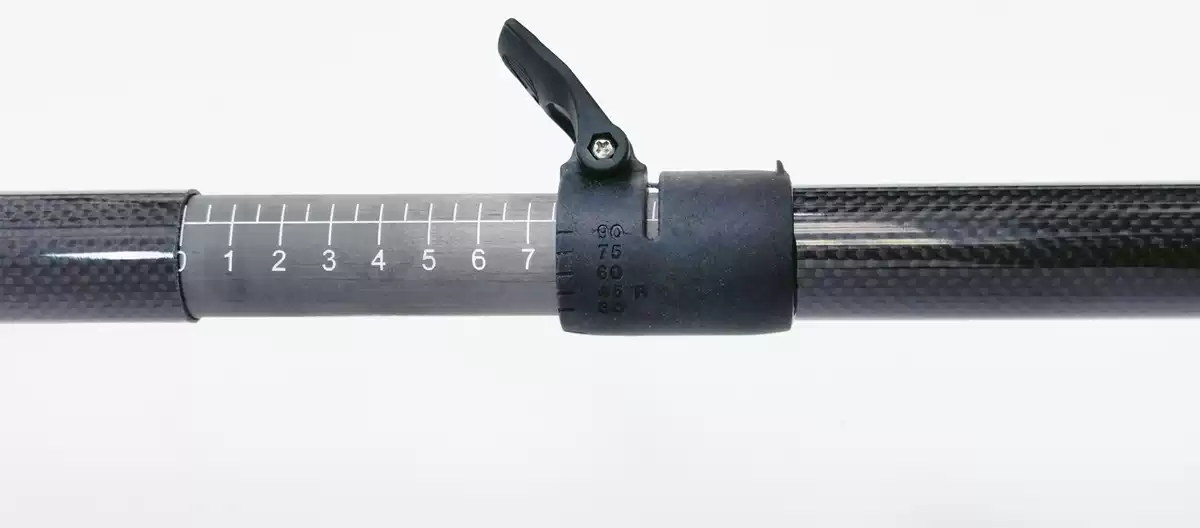 スプリットカーボンファイバーカヤックパドル 収納バッグ付き  - Kayak Paddle Carbon のレビューと価格