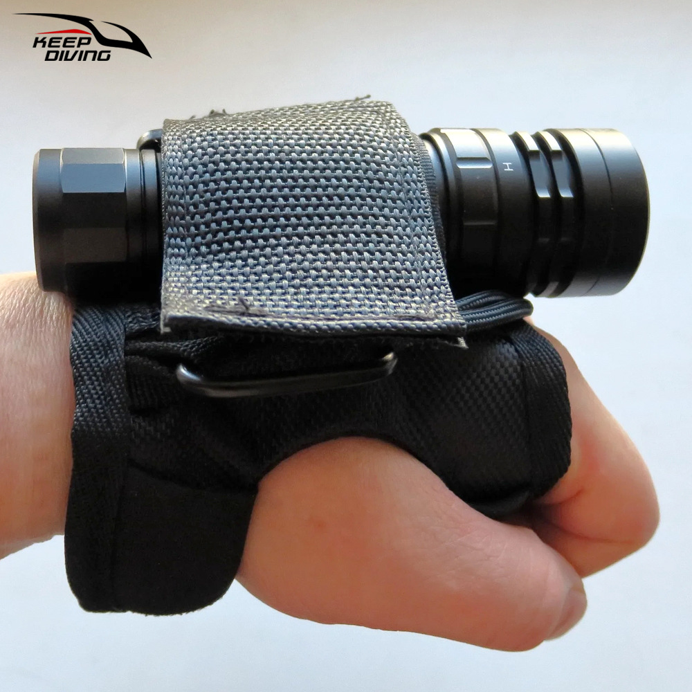 スキューバグローブダイビング LED 懐中電灯ホルダーライト - Underwater Flashlight のレビューと価格